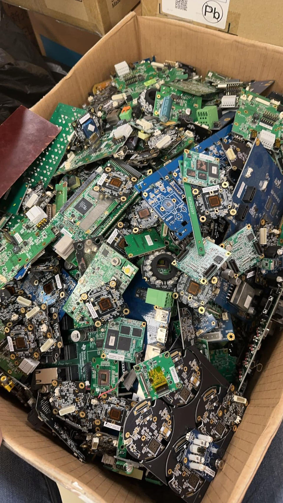 電子零件回收實績09